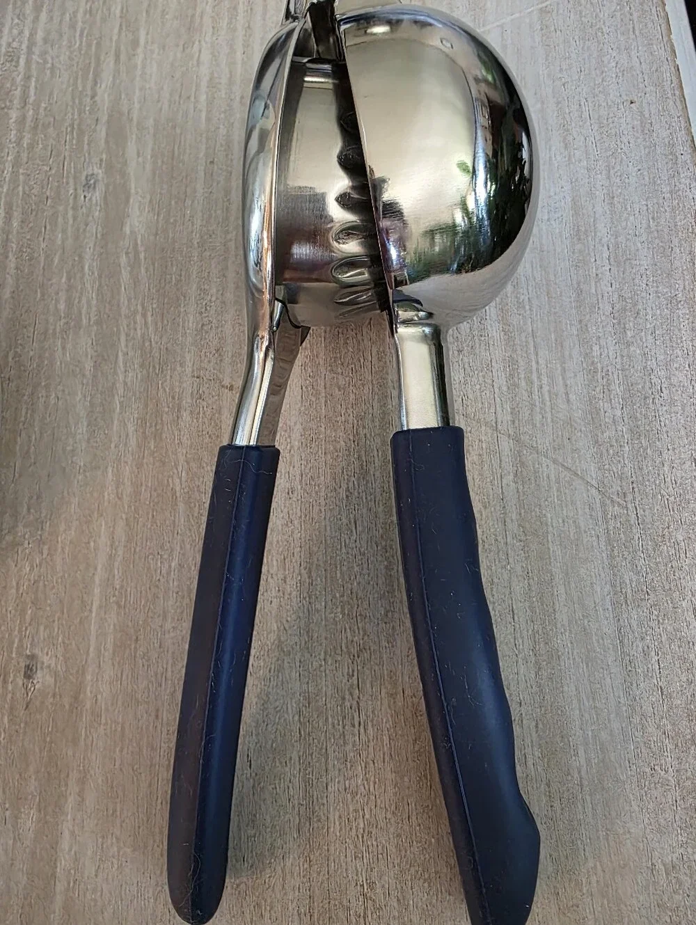 Zulay Kitchen Stainless Steel Lemon Squeezer, Blue Silicone Grips Heavy Duty NIB